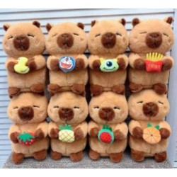 Capybara Con Comida y Figuras